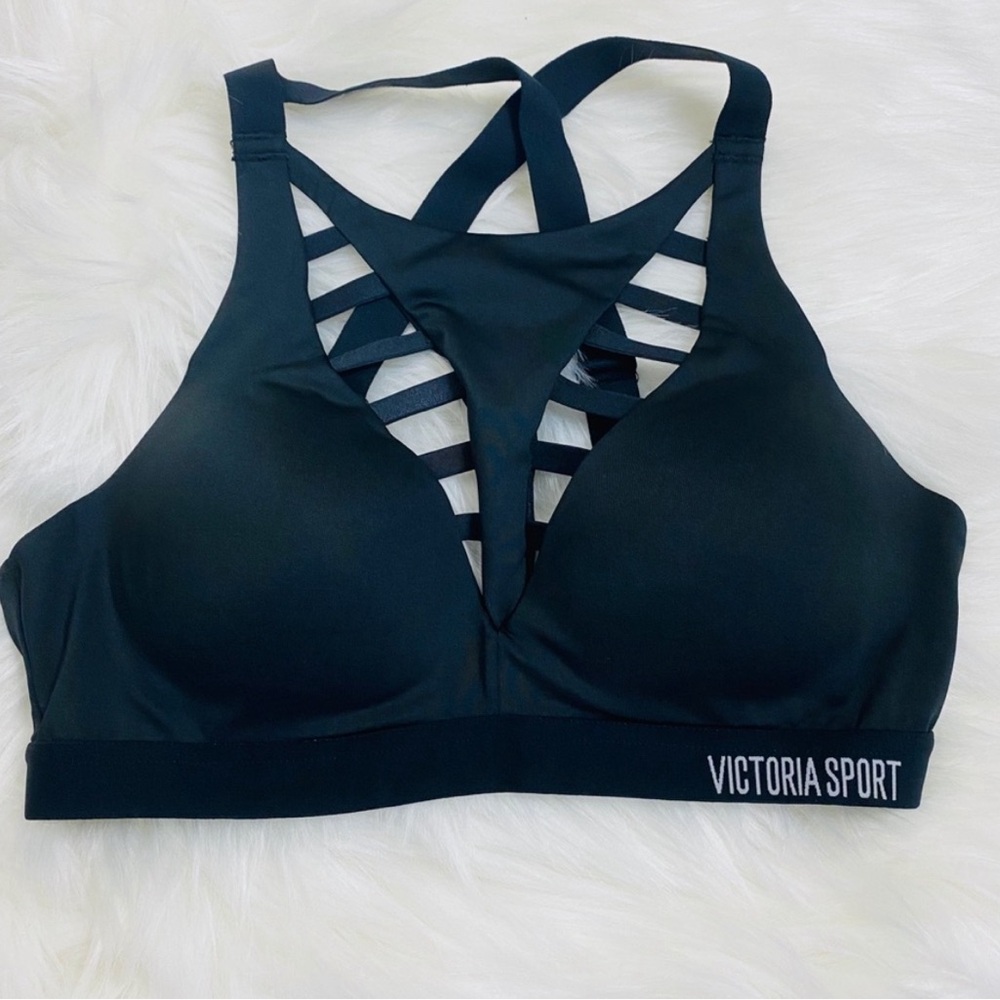 Victoria Secret Sport Black Criss Cross
Sports bra